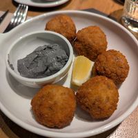  at Kosmopoliet in Bruges