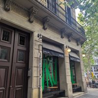 Outside seating at Vrutal - Diputació in Barcelona