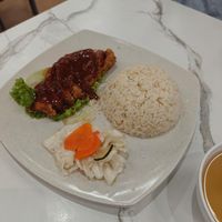 Black pepper chicken rice at Kang Su Vegetarian 康素 - Macpherson  in Central Singapore