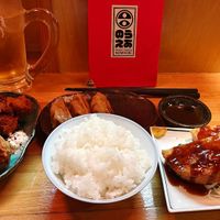 missing one gyoza already! this cost JPY4050 on 08/2025 at Vegan Izakaya Nowhere in Tokyo