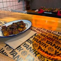 Salteado de Berenjena con salsas asiáticas    at Yanik in Aviles