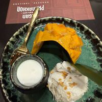 Mango sticky   at Vegan Pranakhon in Bangkok