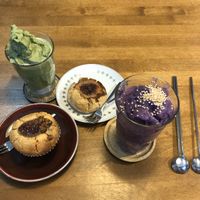 Muffin, scone, shake, smoothie at Cook and Book 쿡앤북 in Seoul