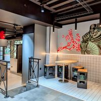Un vrai décor de Tokyo at Yuku Ramen in Le Mans