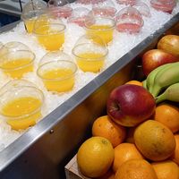 fresh juices and smoothies (better check for the vegan label) at backWERK - Kassel - Bhf Kassel-Wilhelmshöhe in Kassel