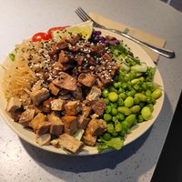 Thai Bowl with planted Stead Cuts at Kaspar Schmauser in Essen