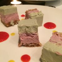 Dessert Pistachio and Strawberry Gateau at 42 Degrés in Paris