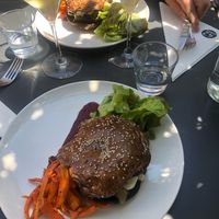 Burger at 42 Degrés in Paris