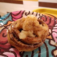 Apple & Cinnamon Cinnamon Roll at Mr Cinnamon in Naples