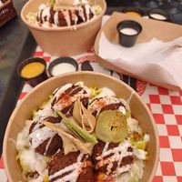 Falafel bowls at Nashmy's - Kiosk in Lima