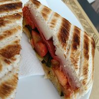 Toastie with vegan ham and vegetables at Biosapori Paese in Castagnole