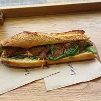 sur place: sandwich fermier 6,50€ at Land & Monkeys - Les Halles in Paris
