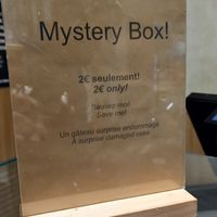 damaged cake mysterybox 2€ at Land & Monkeys - Les Halles in Paris