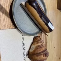 Vegan chocolate eclair   at Land & Monkeys - Les Halles in Paris