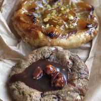 Monkey Cookie et pâtisserie aux abricots   at Land & Monkeys - Les Halles in Paris