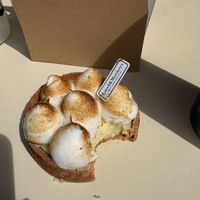 Zitronentörtchen  at Land & Monkeys - Les Halles in Paris