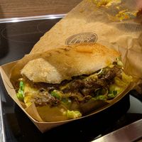 Eisenacher Zwiebelbraten at babi's DELI in Eisenach