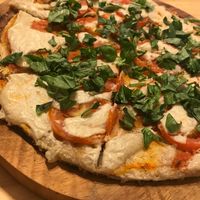 Pizza Margarita - Jitomate y Albahaca  at Lucuma in Guadalajara