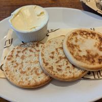 Potato cakes with vegan margarine at Slattery in Manchester