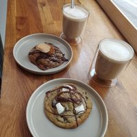 Café au lait,  cookie spéculos et smores 😋👌 at EloV Cookies & Co  in Brive-la-gaillarde