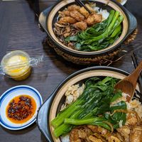 Signature and spicy clay pot rice with mango pudding and chili sauce at Yutongzhai - 毓彤•斋 in Guangzhou