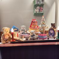 Cute cafe decor at Pini Cake House in Seoul