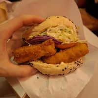 Großer Burger mit viel leckerem Belag at KYO Burger in Dusseldorf