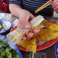 an assembled roll ready to dip and eat  at Tam Quang Minh in Hoi An