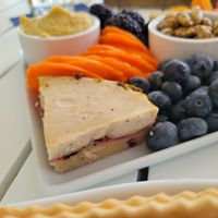 Nova Terra pistachio cranberry cheese - local to Napa #Veganuary at Migration Winery in Napa