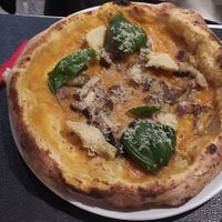 Melanzane, carciofi e mandorino at Henri's Pizza by Sapori in Grumello Del Monte