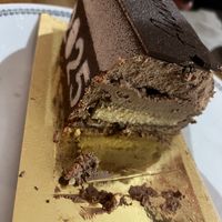 Entremet de nouvel an « Café inn » vegan au café 🌱 #Veganuary at Eric Gourdin Boulangerie in Beloeil