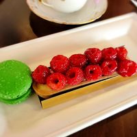 Raspberry tart and pistachio macaron at ID-eclair in Pasadena