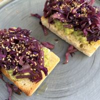 Focaccia con guacamole e cavolo viola   at Al Cerro in Treviglio