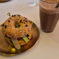 Fresh Bagel und UP Smoothie + Protein -absolute Empfehlung at Pepe y Lepu in Barcelona