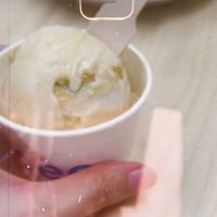 mango sticky rice ice cream   at eee ice cream and bakes - 純素冰淇淋 in Taipei
