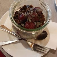 Kuchen im Glas mit Sauerkirschen vegan/glutenfrei at Erle - Cafe und Schönes für Zuhause in Baiersbronn