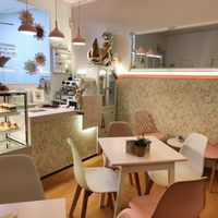 Ambiente at Feitizo de Azúcar in Ribeira