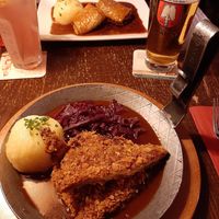 Knusperschnitzel und Tempehrouladen at Bodhi in Munich