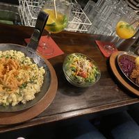 Vegane Käsespätzle und Bodhi Pfanne  at Bodhi in Munich