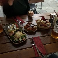 „Käse“-Platte und Gerstensaft!  at Bodhi in Munich