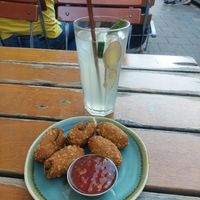 Jalapeno cheese thingies and ginger lemonade at Bodhi in Munich