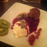 White and dark chocolate mousse (vegan) at Bodhi in Munich