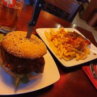 Burger and fries at Bodhi in Munich
