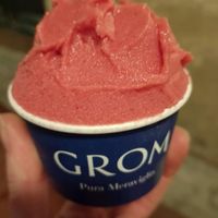 Raspberry ice cream at Grom in Pisa