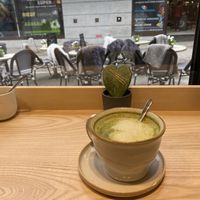 Terrasse devant la vitrinee  at Café Tartine in Chamonix-mont-blanc