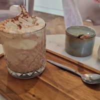 "Iced chocholade with vanilia ice" (7,10€) at Patisserie Sießl in Munich