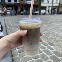 Iced hojicha latte with oat milkk  at DRACHE Specialty Coffee Bar in Brussels