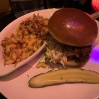 Nashville hot chick’n sandwich and vegan Mac  at Handlebar in Chicago