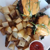 smokehouse benedict (vegan) at Handlebar in Chicago