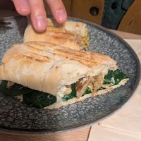 Bocadillo pollo y espinaca at MATi in Zaragoza